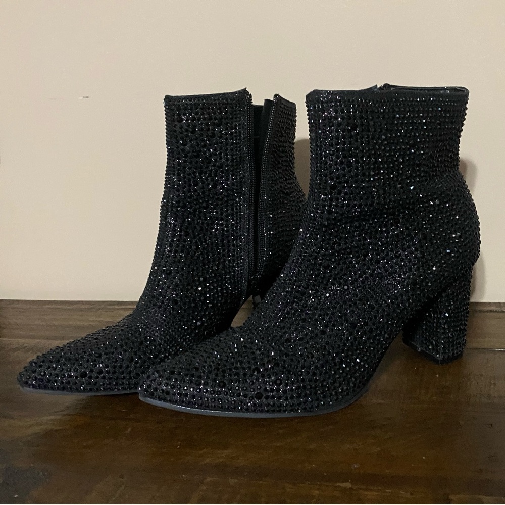 Black sparkly booties
